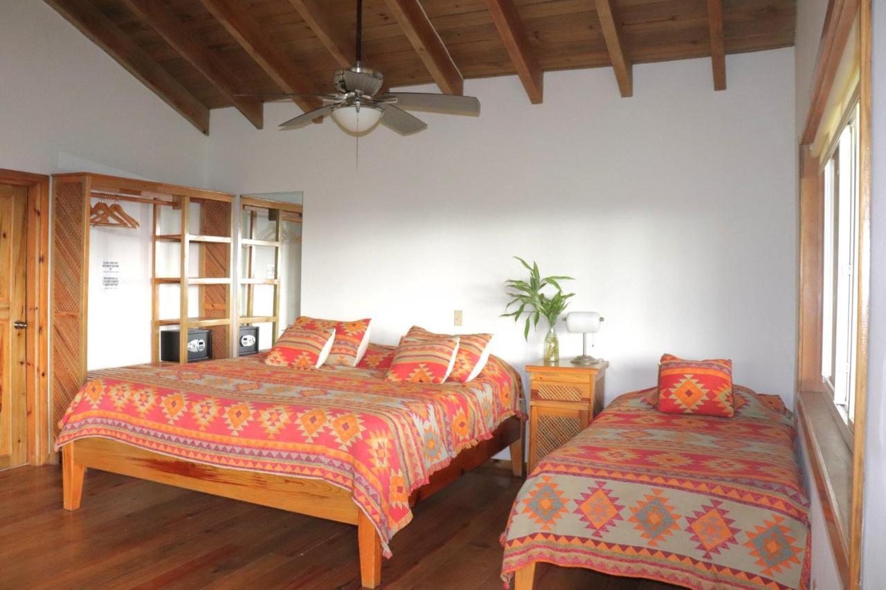 Hotel Posada Seremein ,West Bay ,Roatan 外观 照片